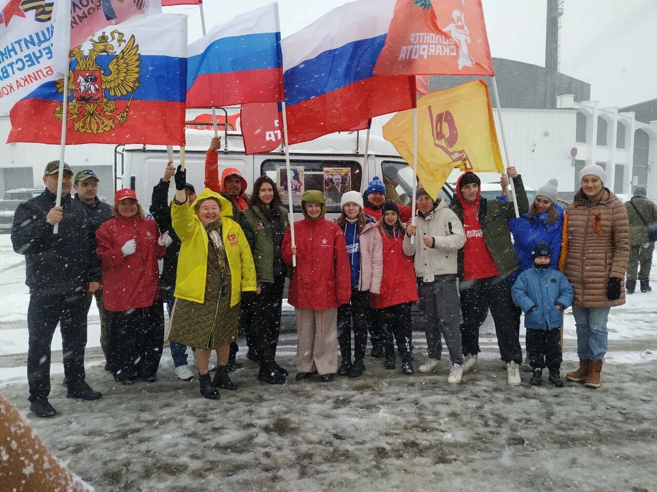 Справедливороссы приняли участие в автопробеге в честь Дня Победы |  08.05.2024 | Сыктывкар - БезФормата